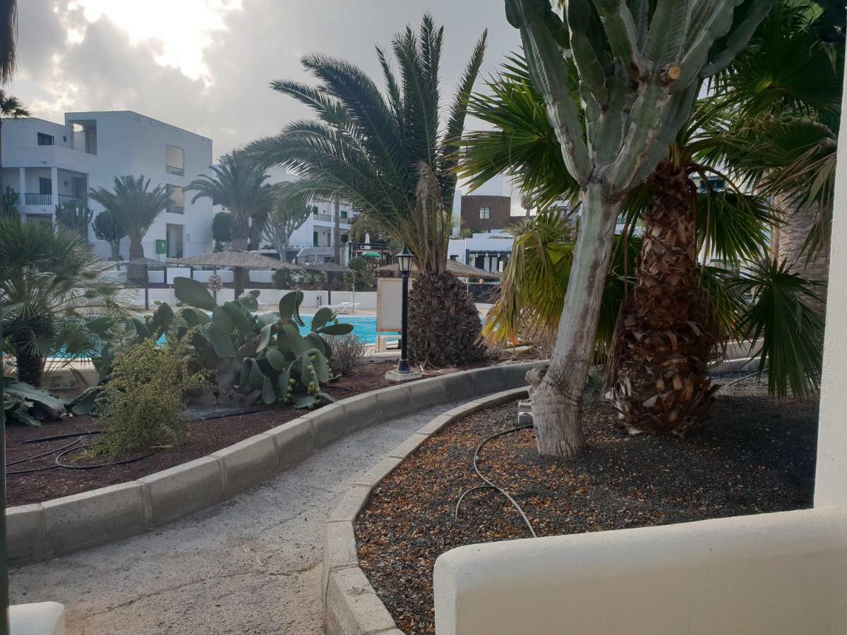 Bungalow La Roca Costa Teguise Exterior photo